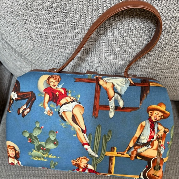 NWOT  ISABELLE FIORE Western COWGIRL Rodeo Bag Purse Red Bandana Lining - Picture 2 of 3